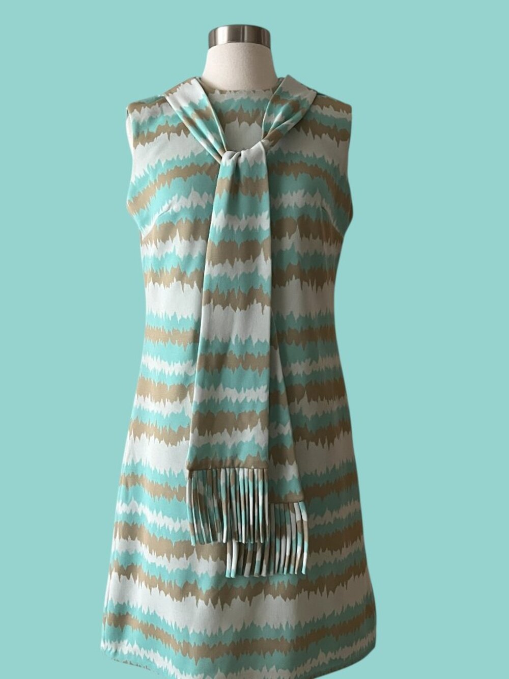 Vintage 70s Dress with Scarf, Leslie Fay, SIze Small ?